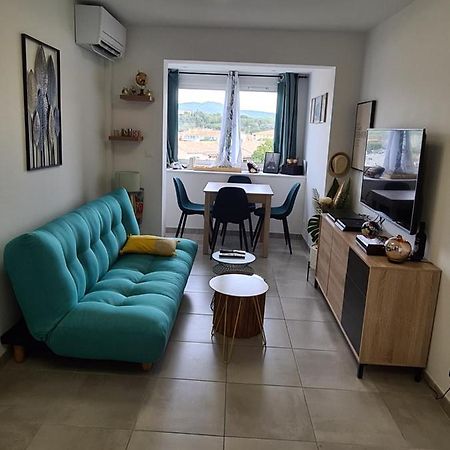 Апартаменти Vacances A Frejus Avec Piscine Екстер'єр фото